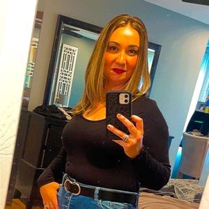 Meet your Posher, Nicole